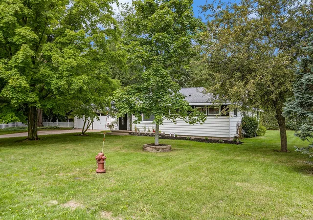 Homes for sale in Scottville, MI | 409 E Broadway Ave, Scottville, MI 49454 | MLS# 70490601