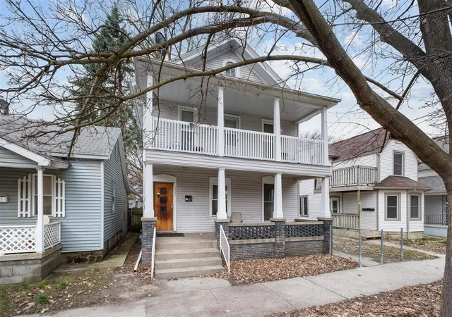 Photo 1 of Sale Pending at 937 Davis Ave, Grand Rapids, MI 49504 | MLS# 70522815 | Listing updated on 2026-04-15