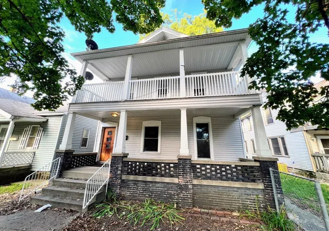 Photo 2 of Sale Pending at 937 Davis Ave, Grand Rapids, MI 49504 | MLS# 70522815 | Listing updated on 2026-04-15
