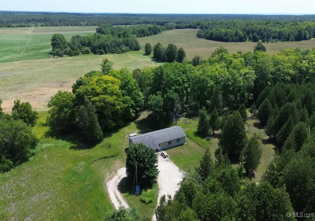 Photo 2 of Single family home for sale at 5580 Ll Rd, Garden, MI 49835 | MLS# 50216258 | Listing updated on 2026-09-14