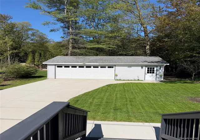 Homes for sale in Oscoda, MI | 6897 N Us Hwy 23, Oscoda, MI 48750 | MLS# 60997293