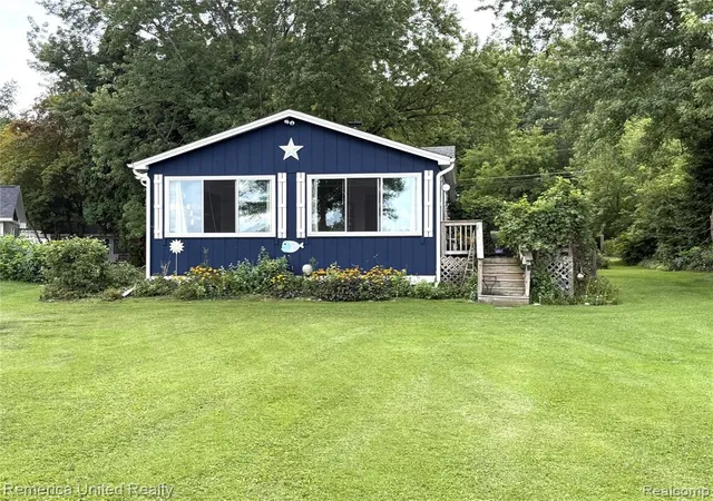 1st image of 12035 Read Rd, Fenton, MI 48430 9541 | MLS# 61022966