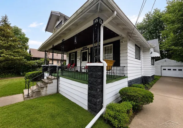 Photo 3 of Single family home for sale at 2913 Congress St, Saginaw, MI 48602 | MLS# 50219517 | Listing updated on 2026-10-08