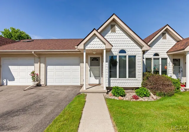Homes for sale in Tecumseh, MI | 729 Clark #30 St, Tecumseh, MI 49286 | MLS# 50208762
