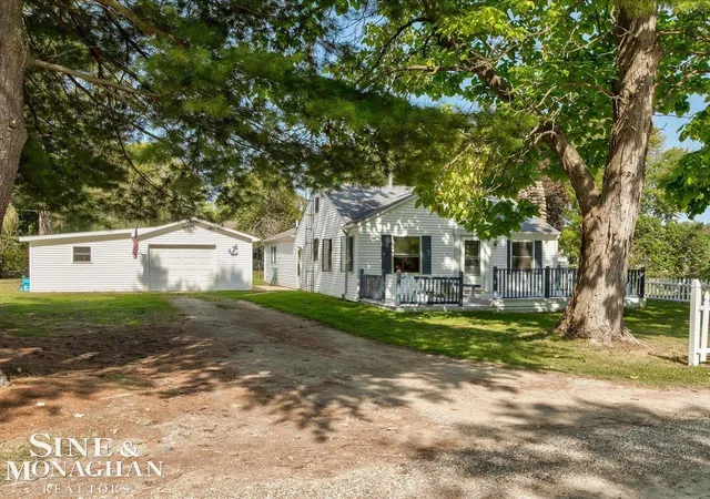 Homes for sale in Lexington, MI | 7205 Dogwood Ave, Lexington, MI 48450 | MLS# 50199325