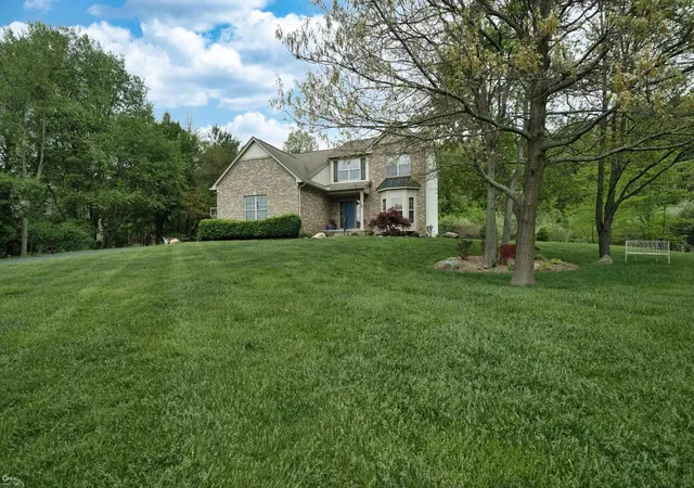 Photo 3 of Single Family Residence at 2812 Steeplechase St, Highland, MI 48357 | MLS# 50208789 |  | Sold on 2026-06-25