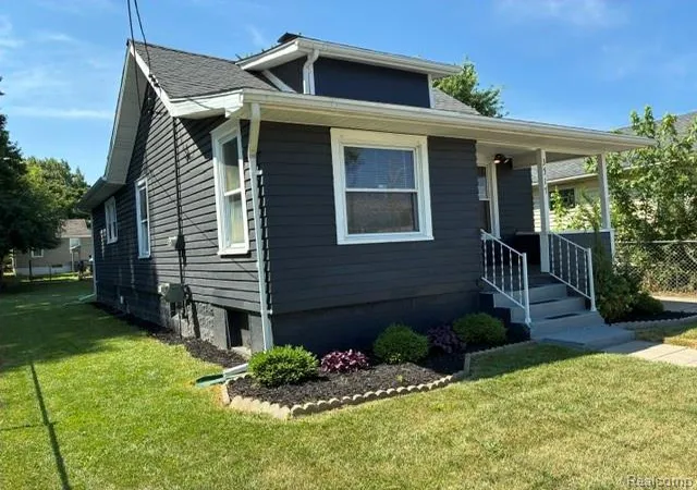 Homes for sale in Flint, MI | 3517 Augusta St, Flint, MI 48503 | MLS# 61010945