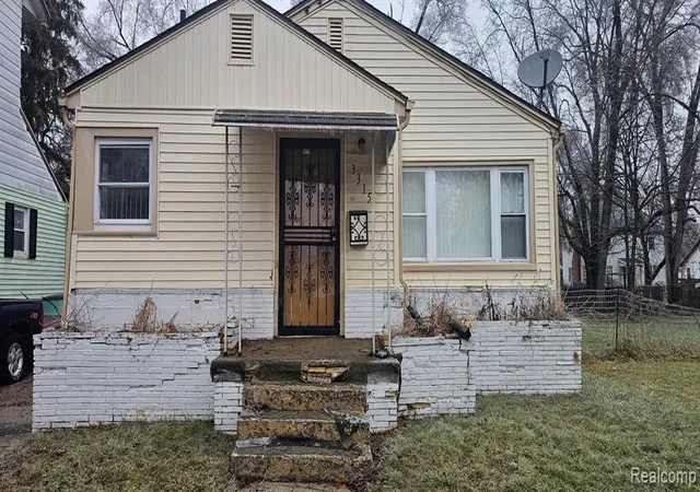 Photo 1 of Single family home for sale at 3315 Fulton St, Saginaw, MI 48601 3154 | MLS# 61025702 | Listing updated on 2026-08-29