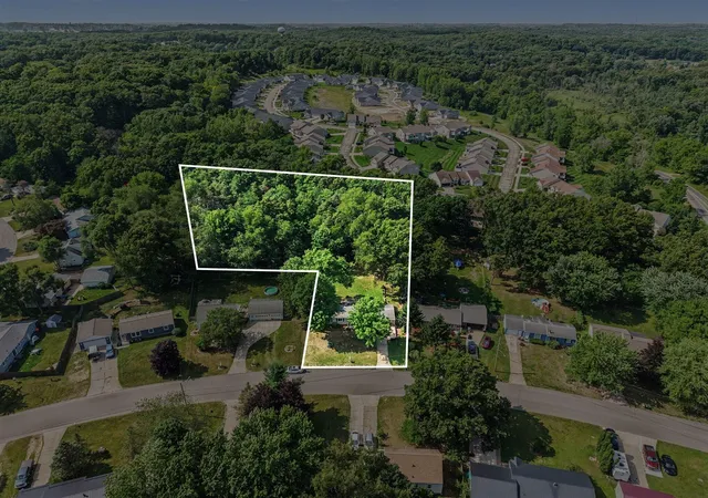 Homes for sale in Lowell, MI | 11141 Woodbushe Dr, Lowell, MI 49331 | MLS# 70542822