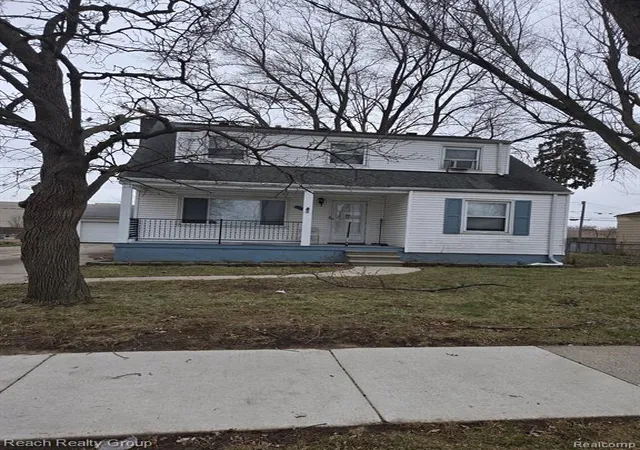 2nd image of 20010 Voiland St, Roseville, MI 48066 | MLS# 60977811