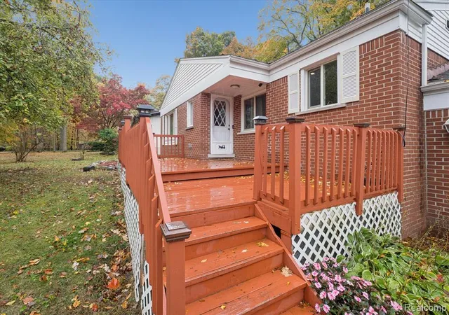 Photo 3 of Sale Pending at 21473 Lundy Dr, Farmington Hills, MI 48336 | MLS# 60980340 | Listing updated on 2026-07-07