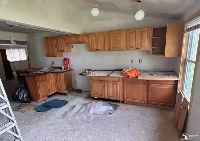 Photo 3 of Sale Pending at 8092 Marlowe Ave, Belleville, MI 48111 | MLS# 50219379 | Listing updated on 2026-08-30