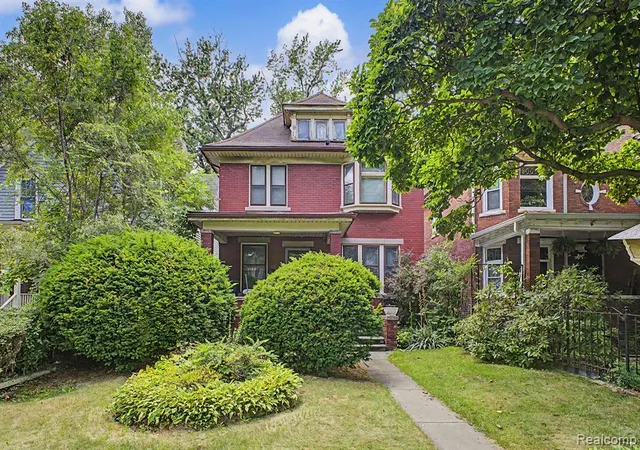 Photo 2 of Sale Pending at 1481 Hubbard St, Detroit, MI 48209 | MLS# 61004892 | Listing updated on 2026-07-08