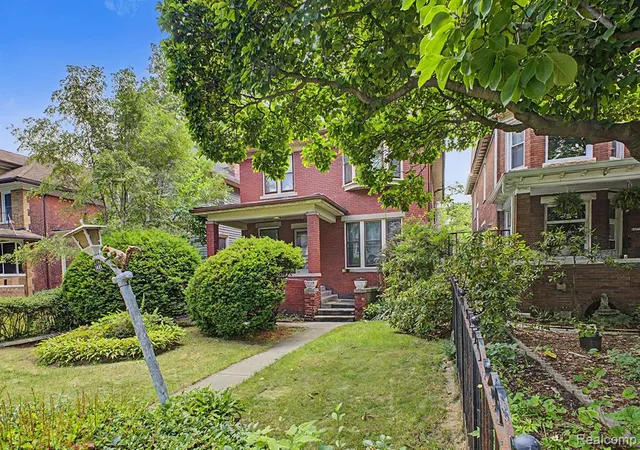 Photo 3 of Sale Pending at 1481 Hubbard St, Detroit, MI 48209 | MLS# 61004892 | Listing updated on 2026-07-08