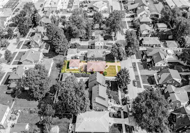Photo 4 of Single family home for sale at 2910 Parkwood St, Trenton, MI 48183 | MLS# 70547246 | Listing updated on 2026-08-31