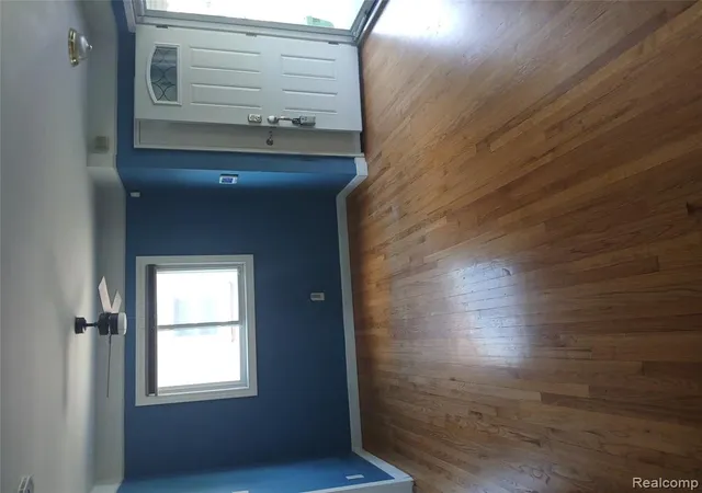 Photo 3 of Sale Pending at 15070 Drake St, Southgate, MI 48195 2606 | MLS# 61024643 | Listing updated on 2026-09-08