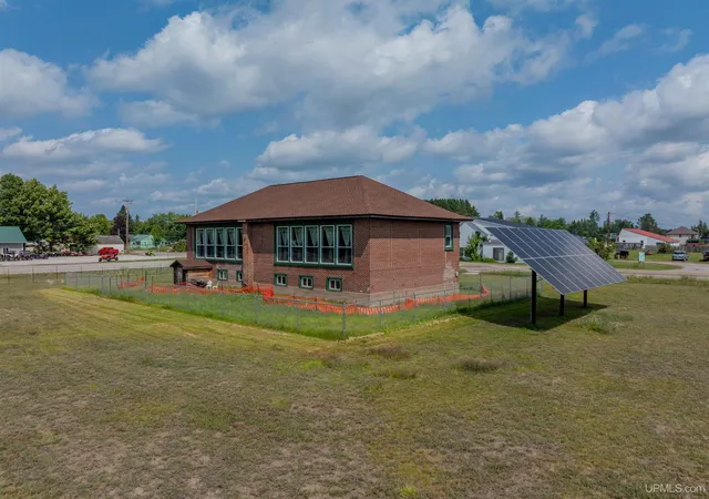 Photo 2 of Single family home for sale at N5319 M28 M94, Shingleton, MI 49884 | MLS# 50146332 | Listing updated on 2026-08-13