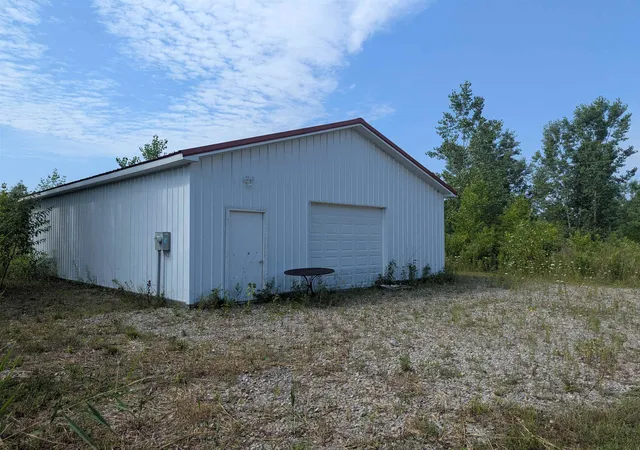 Homes for sale in Au Gres, MI | 866 S Tonkey Rd, Au Gres, MI 48703 | MLS# 80060705