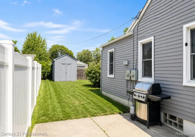Photo 18 of Sale Pending at 1246 West Blvd, Berkley, MI 48072 | MLS# 61018629 | Listing updated on 2026-08-24
