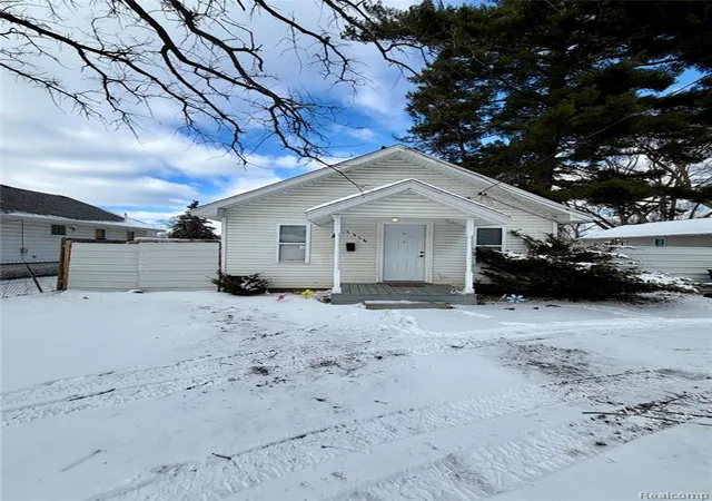 1st image of 1310 Alvord Ave, Flint, MI 48507 | MLS# 60975769