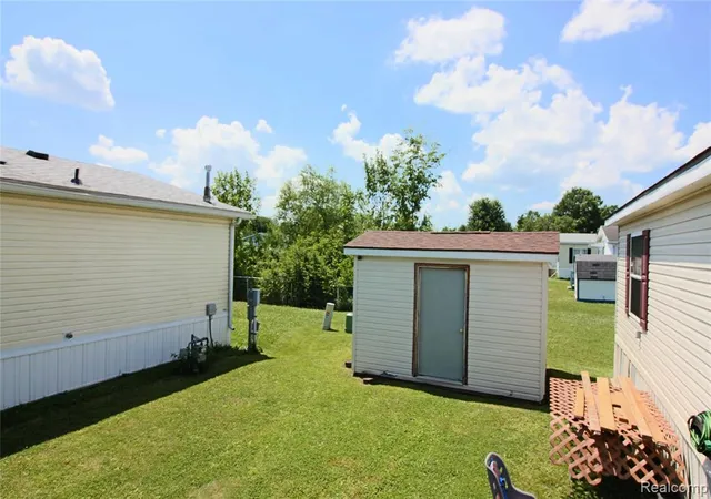 Homes for sale in Newport, MI | 9159 Greentree Dr, Newport, MI 48166 | MLS# 61010133