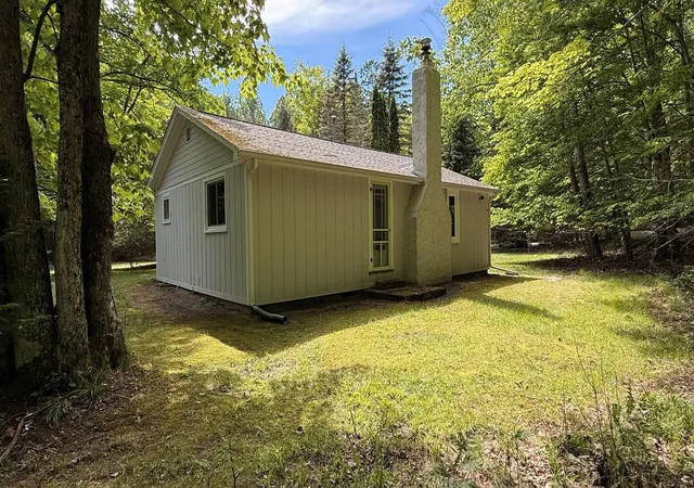 Homes for sale in Kewadin, MI | 12851 Manitou Trl, Kewadin, MI 49648 | MLS# 80069347