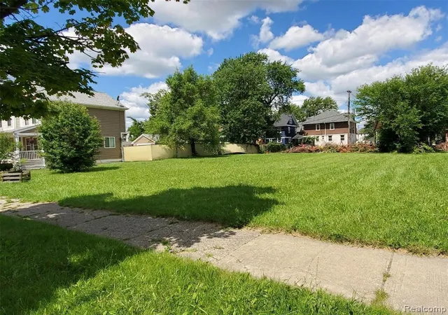 4th image of 690 W Philadelphia St, Detroit, MI 48202 | MLS# 60349390