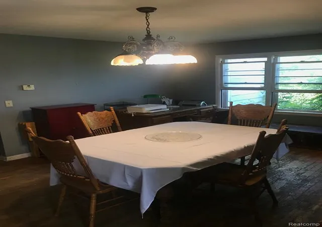 5th image of 8620 Scio Church Rd, Ann Arbor, MI 48103 | MLS# 60335624