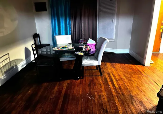 3rd image of 1497 Harding St, Detroit, MI 48214 | MLS# 60141948