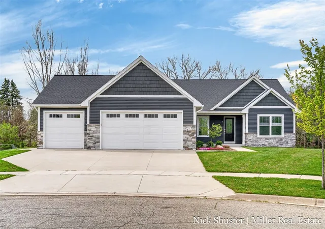 1st image of 128 Thorn Hill Ct, Hastings, MI 49058 | MLS# 70529950