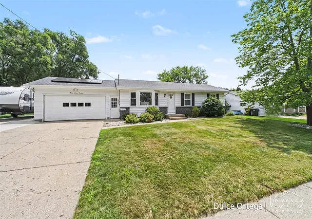 Homes for sale in Grand Rapids, MI | 2700 Pohens Ave, Grand Rapids, MI 49544 | MLS# 70544747