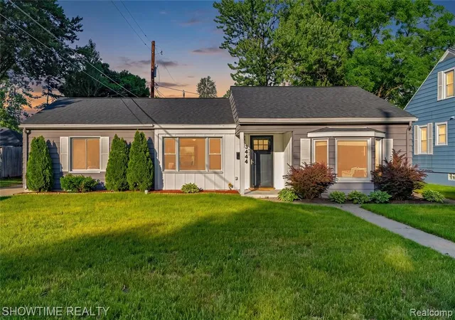 Homes for sale in Port Huron, MI | 3444 Maple St, Port Huron, MI 48060 | MLS# 61005727