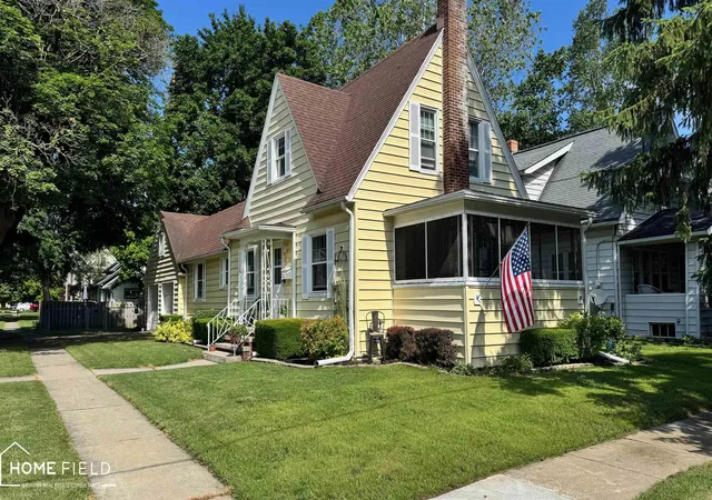 Homes for sale in Owosso, MI | 801 N Ball St, Owosso, MI 48867 | MLS# 50212325