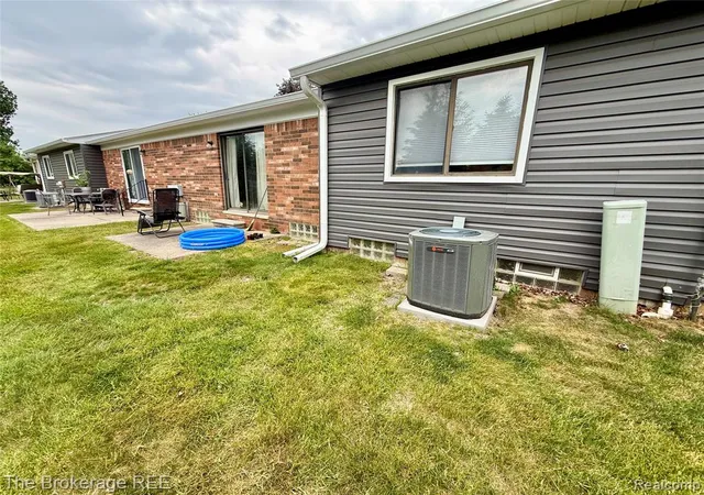 2nd image of 37830 Erna Dr, Sterling Heights, MI 48312 | MLS# 61002334