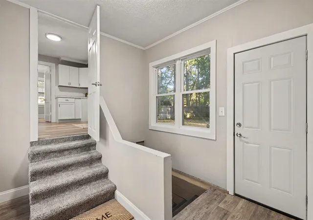 Photo 2 of Single family home for sale at 260 Eric Ave, Norton Shores, MI 49444 | MLS# 70554924 | Listing updated on 2026-09-17