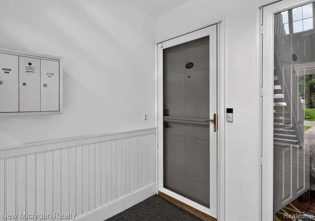 Photo 3 of Sale Pending at 12372 Saint Andrews Wy, Fenton, MI 48430 8819 | MLS# 61025302 | Listing updated on 2026-09-04