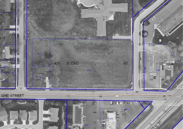 Photo 3 of Sale Pending at 421 E 32nd St, Holland, MI 49423 | MLS# 70315145 | Listing updated on 2026-05-19