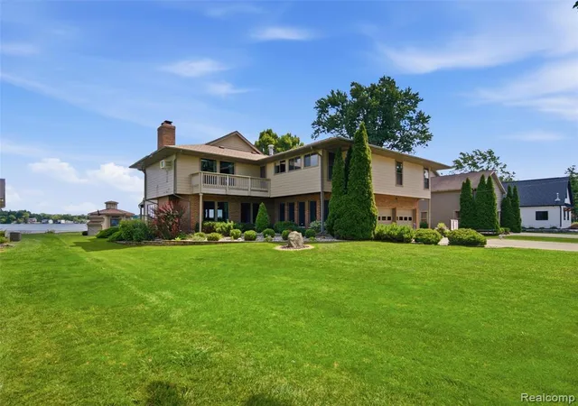 1st image of 12067 Torrey Rd, Fenton, MI 48430 9702 | MLS# 61023365