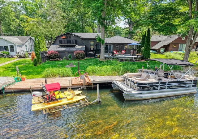 Homes for sale in Whitmore Lake, MI | 6415 Riverdale Rd, Whitmore Lake, MI 48189 9120 | MLS# 60996630