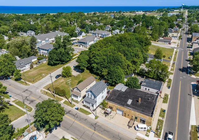 Homes for sale in Manistee, MI | 210 Fifth Ave, Manistee, MI 49660 | MLS# 80070650