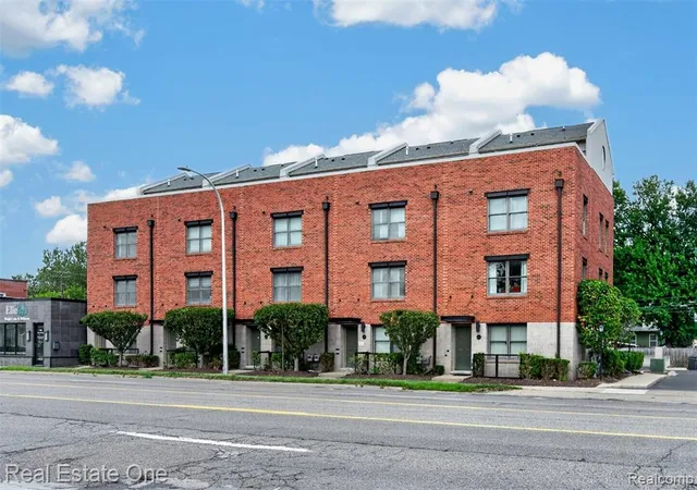 Condo for sale at 680 W 11 Mile Rd, Royal Oak, MI 48067 2202 | MLS# 61024017