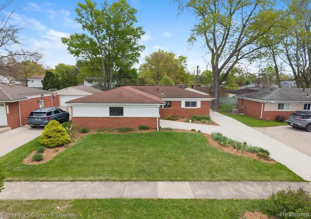 Homes for sale in Farmington Hills, MI | 30238 S Stockton Dr, Farmington Hills, MI 48336 | MLS# 60994567