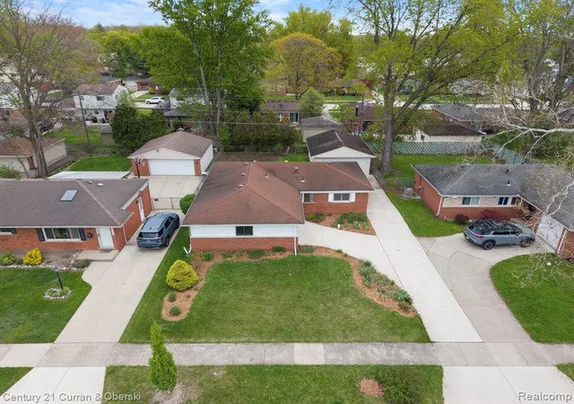 Homes for sale in Farmington Hills, MI | 30238 S Stockton Dr, Farmington Hills, MI 48336 | MLS# 60994567
