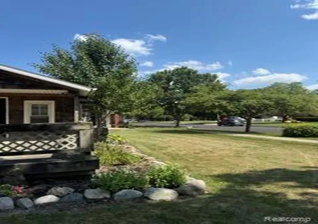 Photo 2 of Sale Pending at 129 S Church St, Caledonia, MI 49316 | MLS# 61015434 | Listing updated on 2026-08-11