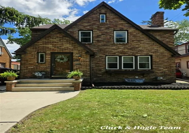 3rd image of 425 West St, Lansing, MI 48915 | MLS# 70540812