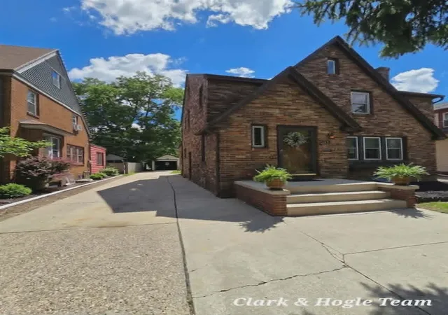 5th image of 425 West St, Lansing, MI 48915 | MLS# 70540812
