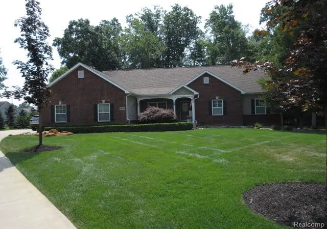 1st image of 7876 Donegal Ct, Fenton, MI 48430 4808 | MLS# 61023577