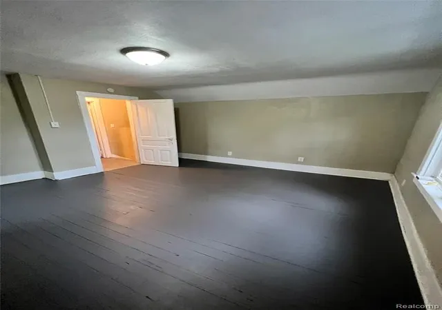 16th image of 1720 N Oakley St, Saginaw, MI 48602 | MLS# 60399782