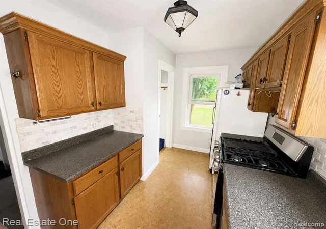 Photo 3 of Sale Pending at 35331 Elm St, Wayne, MI 48184 1261 | MLS# 61023676 | Listing updated on 2026-08-29