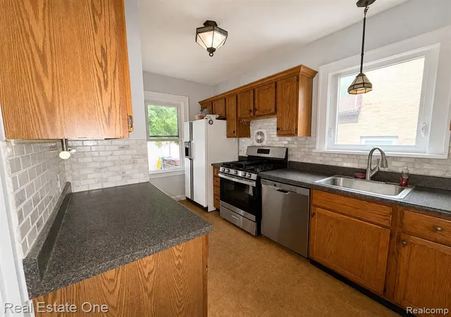 Photo 3 of Sale Pending at 35331 Elm St, Wayne, MI 48184 1261 | MLS# 61023676 | Listing updated on 2026-08-29
